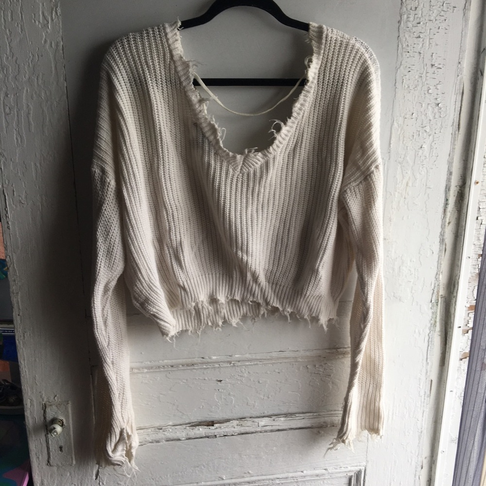 Cropped Sweater🤍